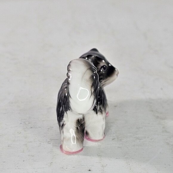 Vintage Ceramic Cat Figurine Black & White Stretch Pose Curled Tail Kitsch - Picture 4 of 8